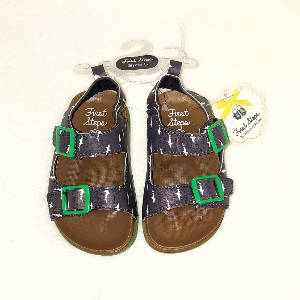 🆕 Toddler's Shark Sandals Size 5 First Steps